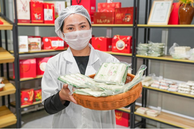 ”机器是新的，味道是老的“，投入百万后慈城年糕”跑“向全国